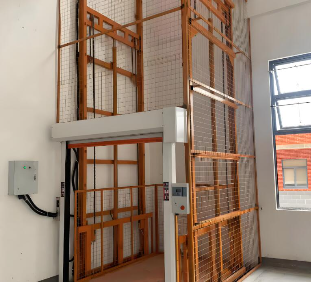 铁东升降货梯是特种设备码